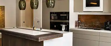 Made-to-measure fitted kitchen by Solmaz