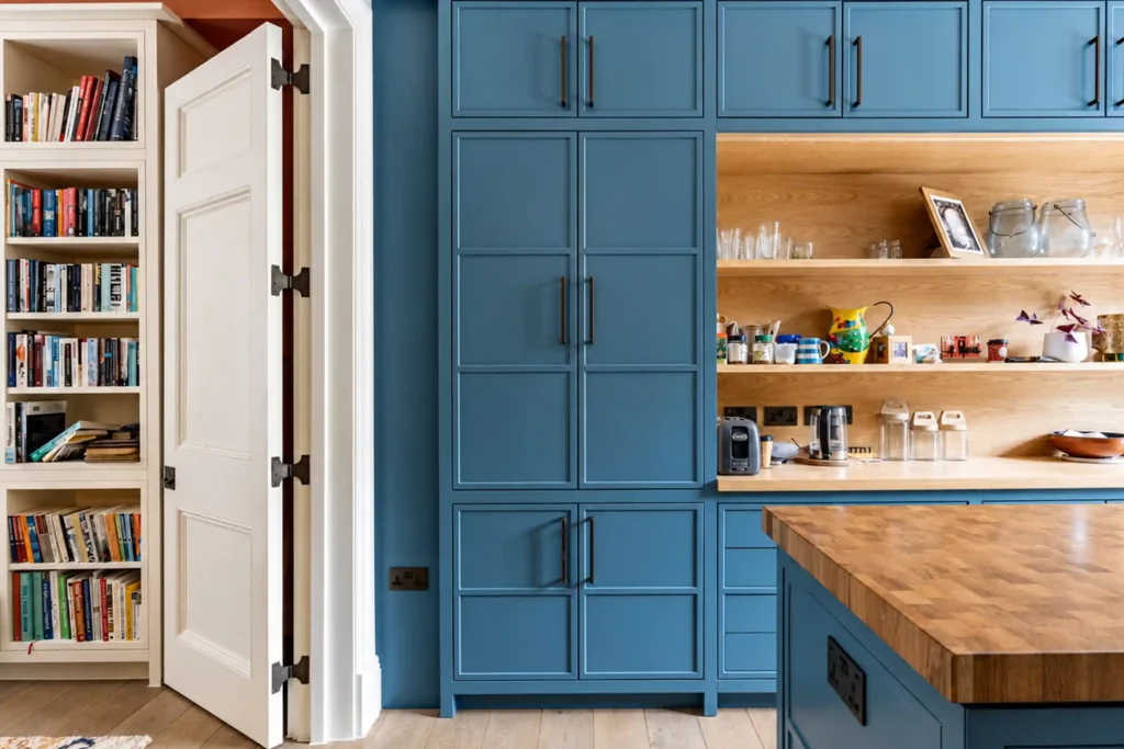Bespoke joinery crafted by Solmaz in London